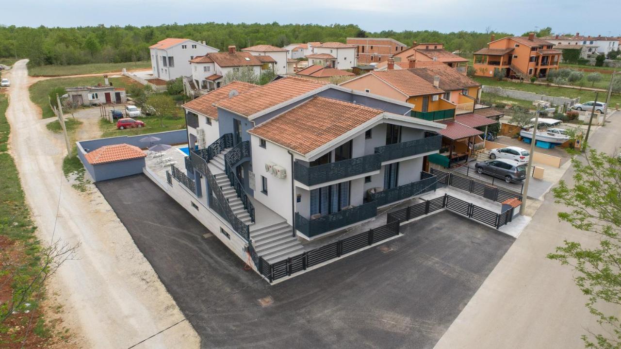 Apartmani Natalija Пореч Экстерьер фото
