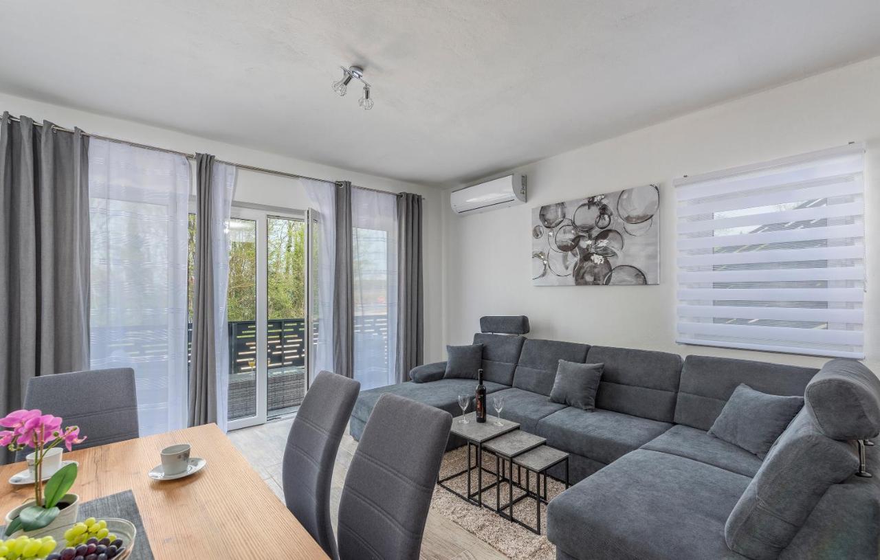 Apartmani Natalija Пореч Экстерьер фото