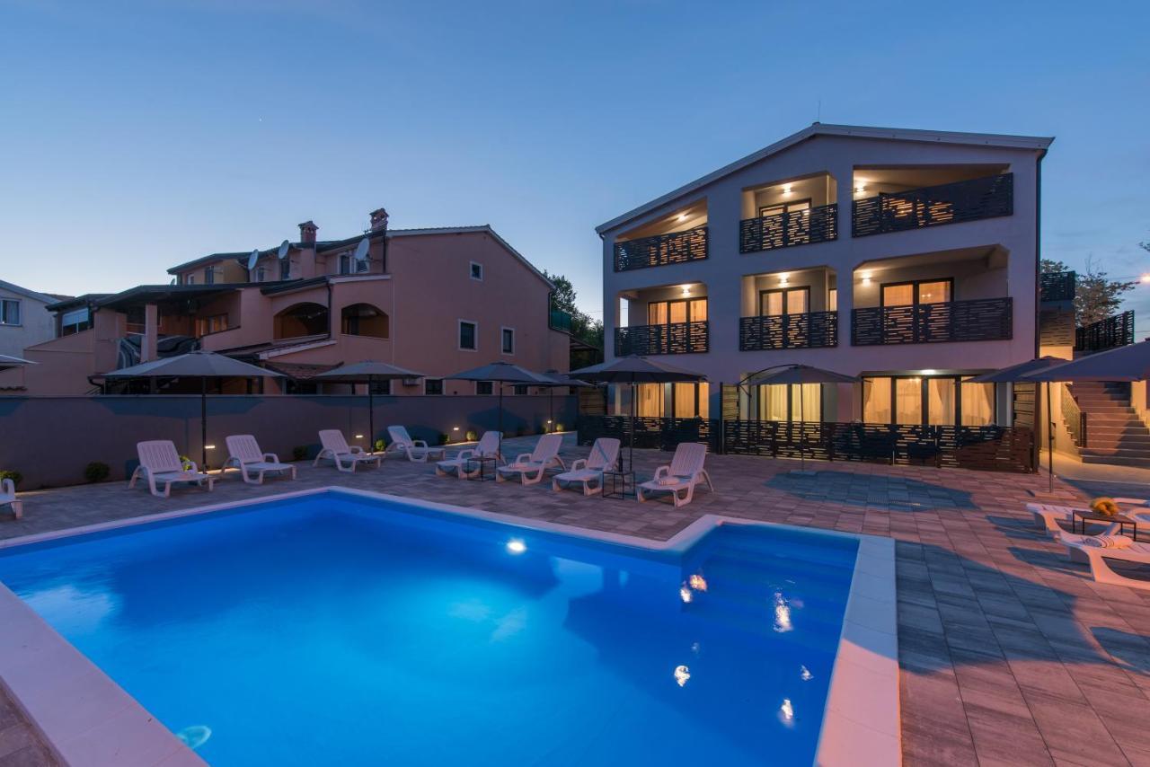Apartmani Natalija Пореч Экстерьер фото